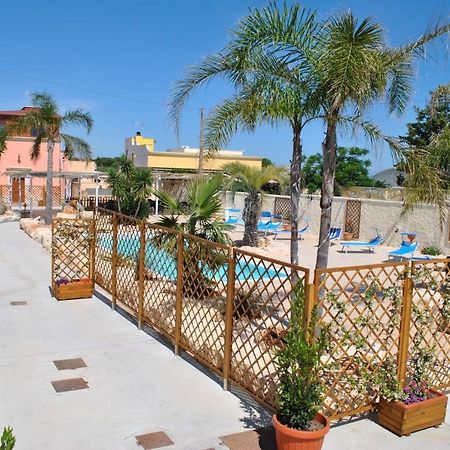 Il Germoglio Hotell Bisceglie Exteriör bild