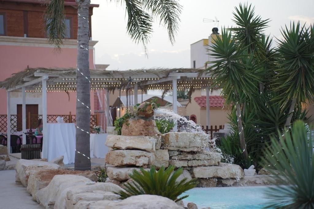 Il Germoglio Hotell Bisceglie Exteriör bild
